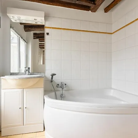 Typical Flat In The Old Apartamento *